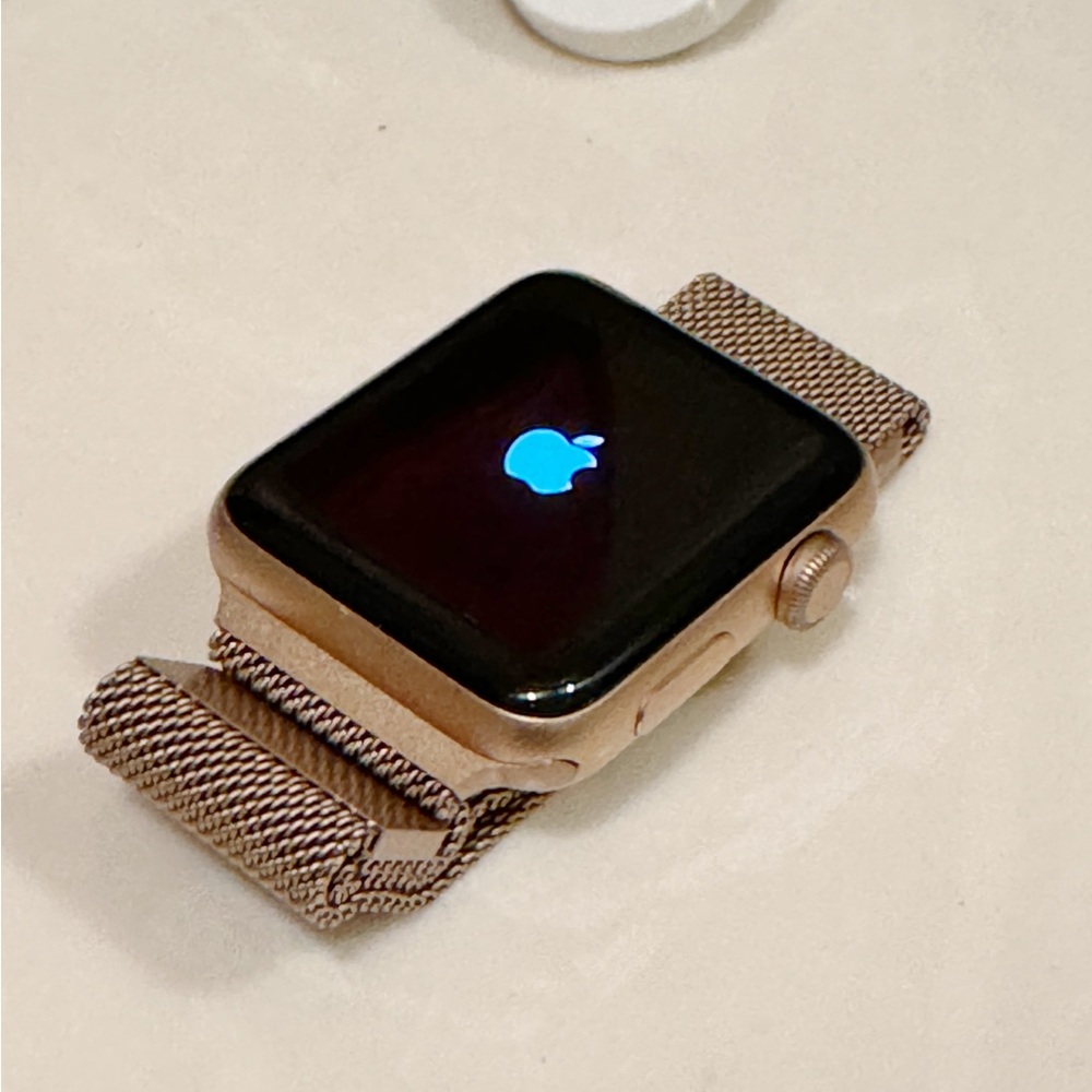 🍎 ⏱️ Apple Watch Series 3 - 42mm Rose Gold -EXCELLENT CONDITION
